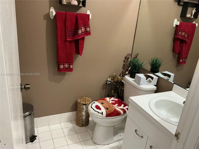5 of 22 - 4925 W Lakes Dr, Deerfield Beach, FL