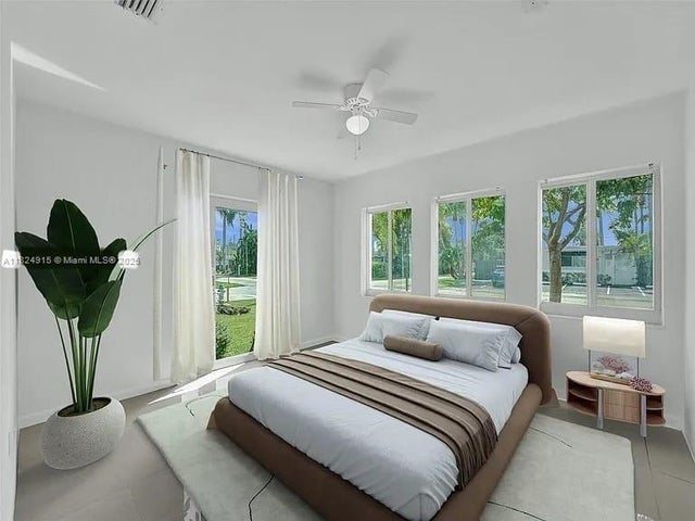 4 of 21 - 1607 Moffett St, Hollywood, FL