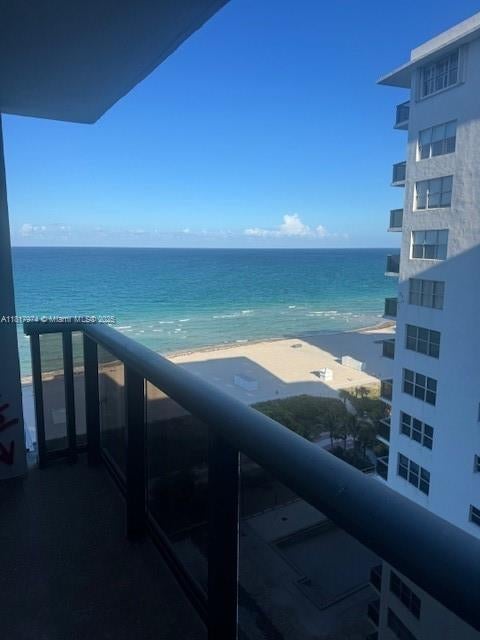 1 of 11 - 6039 Collins Ave 1516, Miami Beach, FL