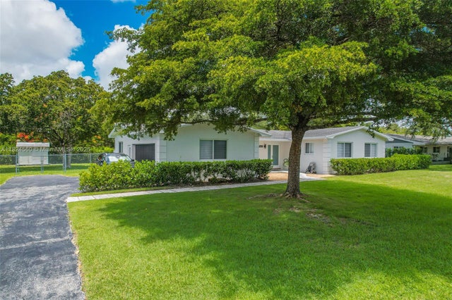 2 of 48 - 17460 Sw 85th Ave, Palmetto Bay, FL