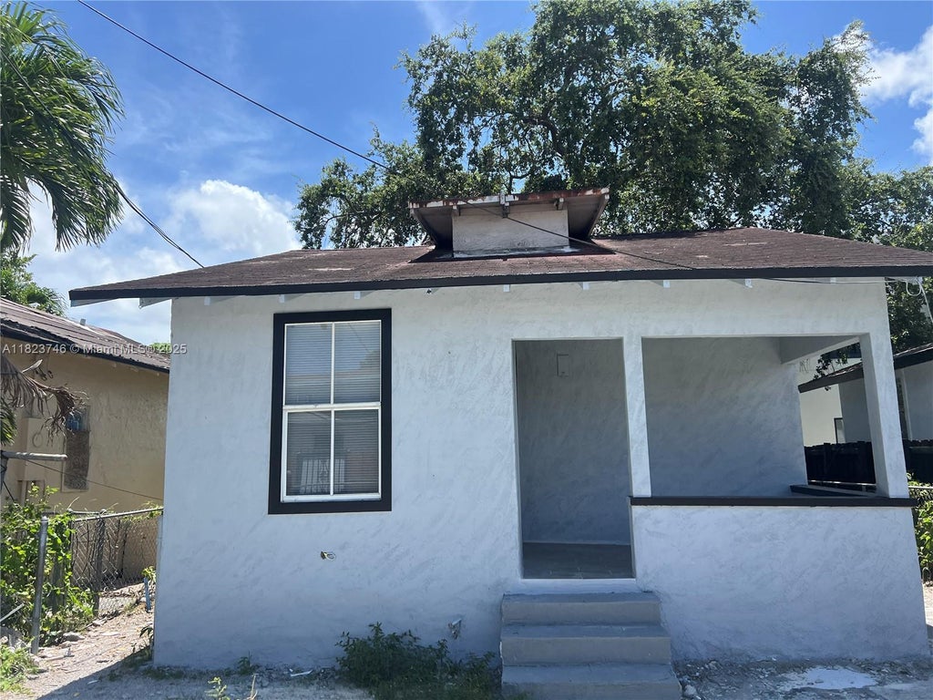 1800 Sw 3rd St #b, Miami