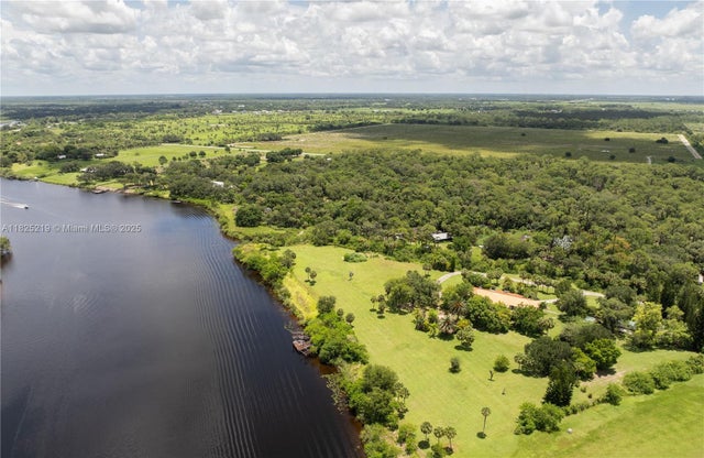 3 of 14 - 5254 River Blossom Lane, La Belle, FL
