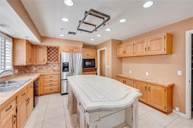 5 of 14 - 5254 River Blossom Lane, La Belle, FL