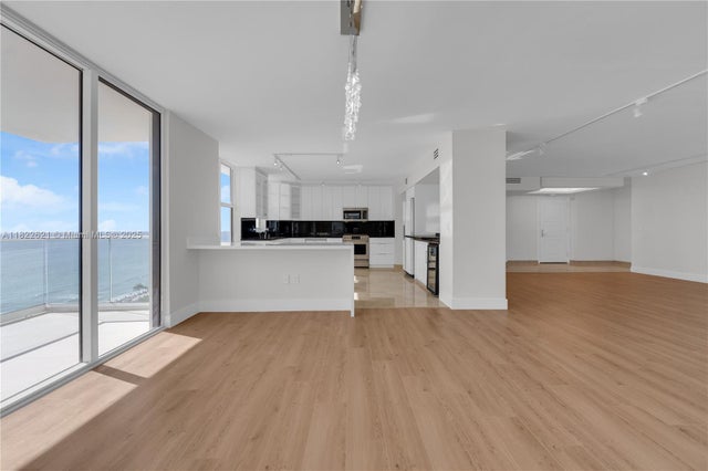 3 of 17 - 9801 Collins Ave 16y, Bal Harbour, FL