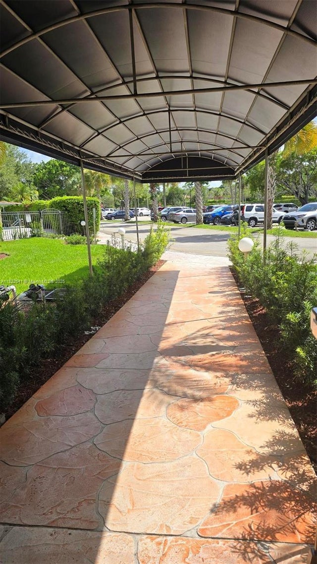 5 of 32 - 200 Lakeview Dr 208, Weston, FL