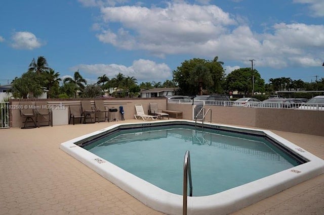 2 of 17 - 1100 Se 4th Ave 14, Deerfield Beach, FL