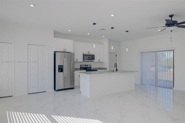 3 of 19 - 2107 Jefferson Ave, Other, FL