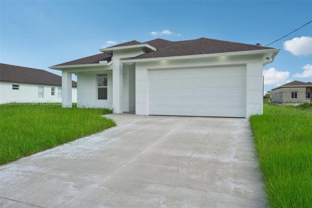 3 of 39 - 3411 62nd St W, Lehigh Acres, FL