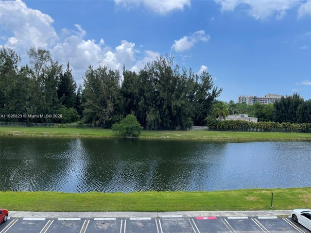 1 of 13 - 16465 Ne 22nd Ave 417, North Miami Beach, FL