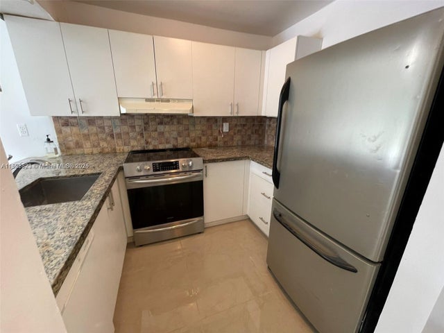 3 of 13 - 16465 Ne 22nd Ave 417, North Miami Beach, FL