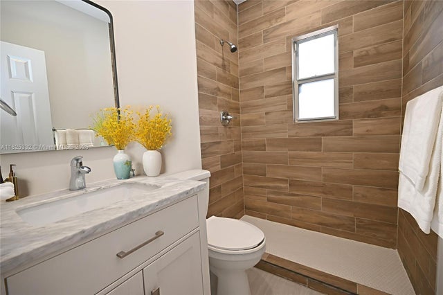 3 of 26 - 2949 Sw 14th St, Miami, FL