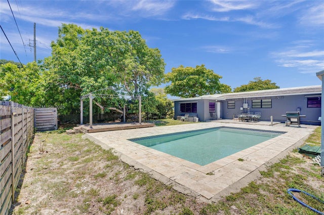 5 of 25 - 3338 Cleveland St, Hollywood, FL