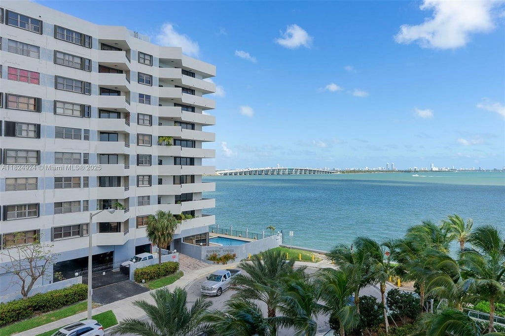 2900 Ne 7th Ave 301, Miami