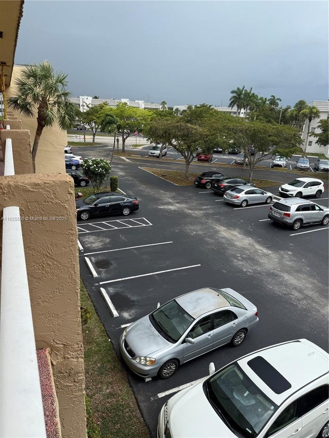 3 of 21 - 8345 Sunrise Lakes Blvd 312, Sunrise, FL