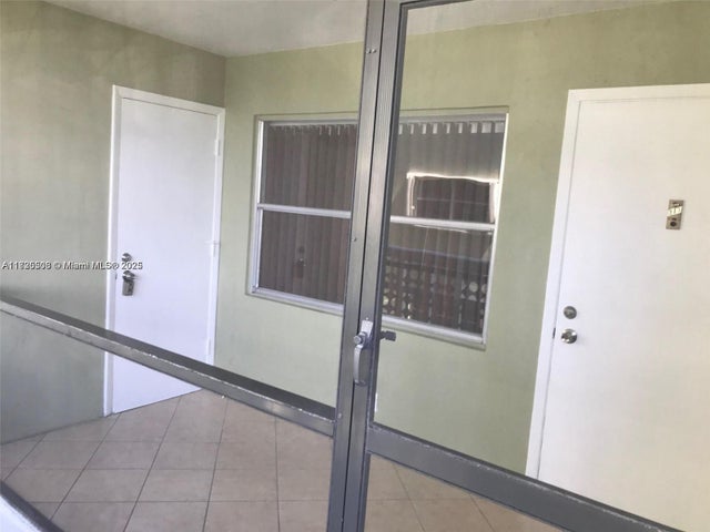5 of 19 - 1425 Arthur St 311b, Hollywood, FL