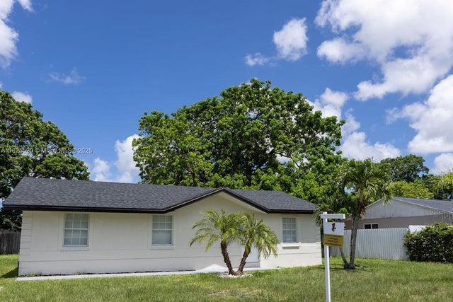 1 of 31 - 355 Sw 17th Ave, Homestead, FL