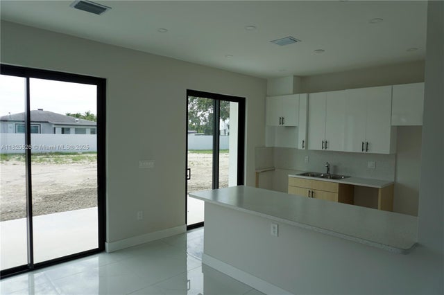 5 of 15 - 21919 Sw 124 Ave, Miami, FL