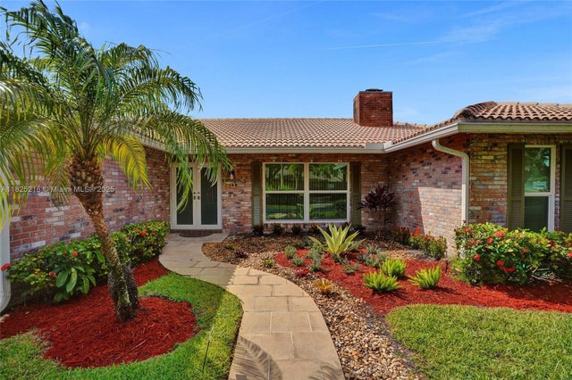 1 of 38 - 10967 Nw 12th Dr, Coral Springs, FL