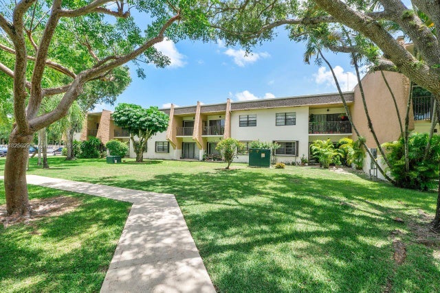 1 of 18 - 8261 Sw 128th St 215, Pinecrest, FL