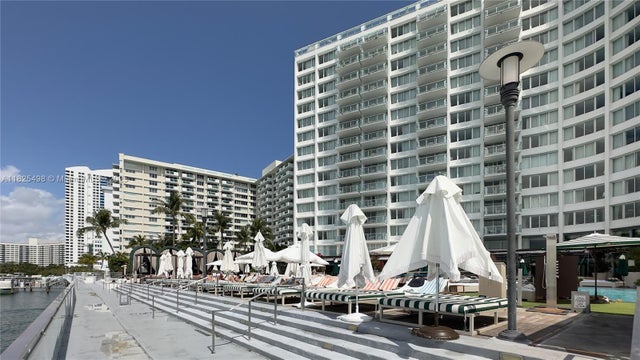 2 of 20 - 1100 West Ave 506, Miami Beach, FL