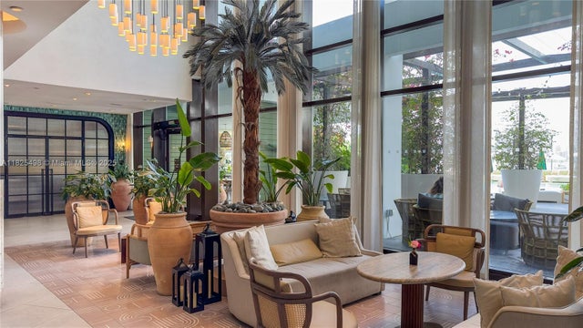 5 of 20 - 1100 West Ave 506, Miami Beach, FL
