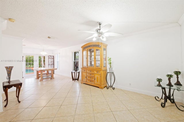 2 of 27 - 4333 Sw 84th Ter, Davie, FL