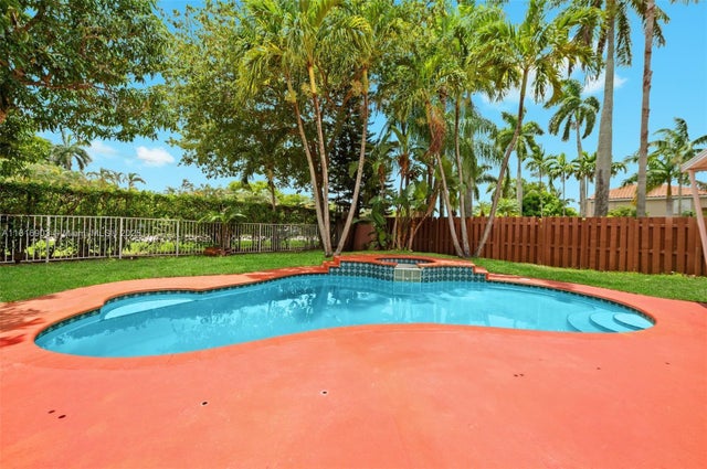 5 of 27 - 4333 Sw 84th Ter, Davie, FL