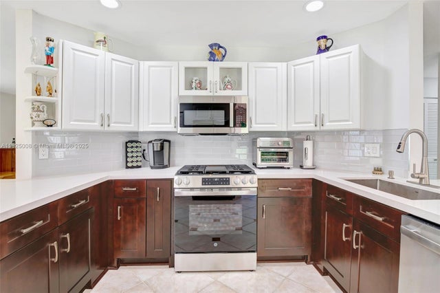3 of 62 - 676 Nw 133rd Dr, Plantation, FL
