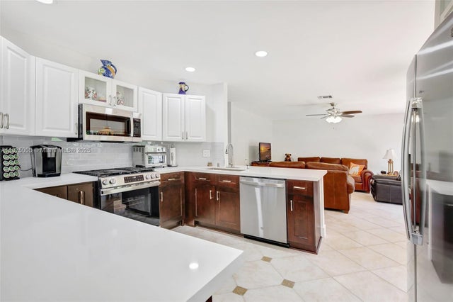 4 of 62 - 676 Nw 133rd Dr, Plantation, FL