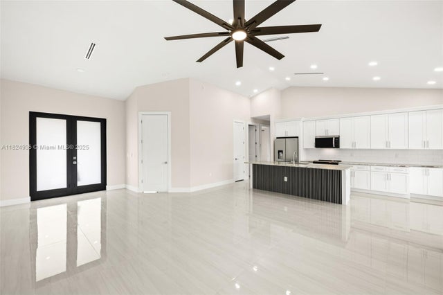 5 of 38 - 225 Ne 8th Terr, Cape Coral, FL