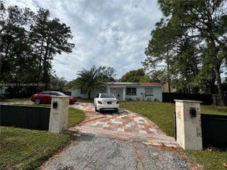 Photo of Listing #A11825650