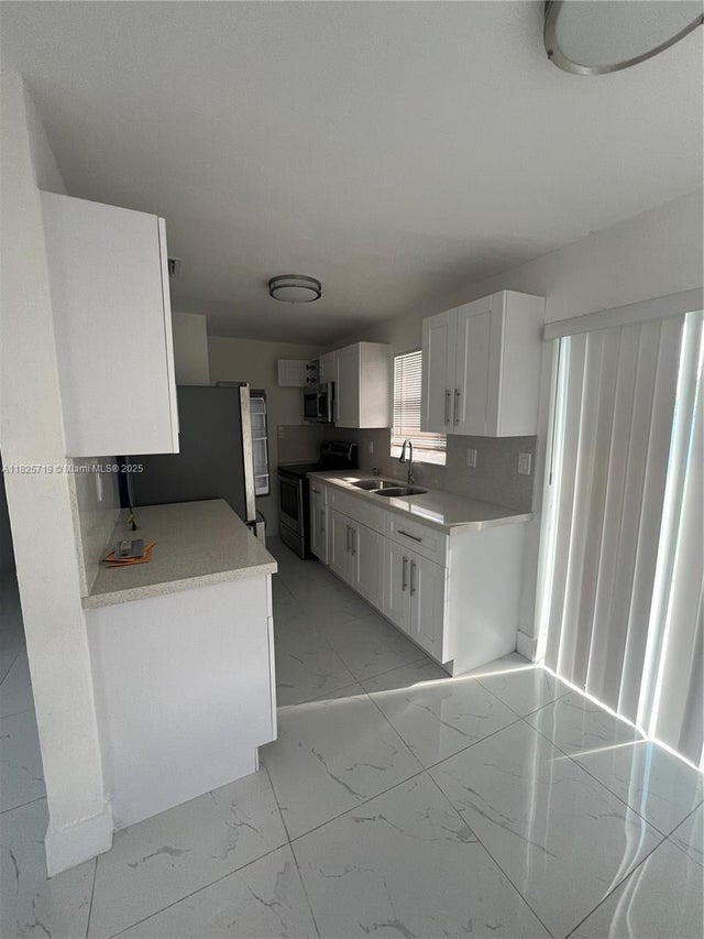 1 of 9 - 14730 Sw 104th Ct, Miami, FL