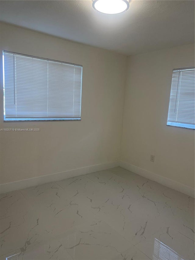4 of 9 - 14730 Sw 104th Ct, Miami, FL