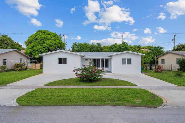 1 of 25 - 2631 Nw 47th Ave, Lauderhill, FL