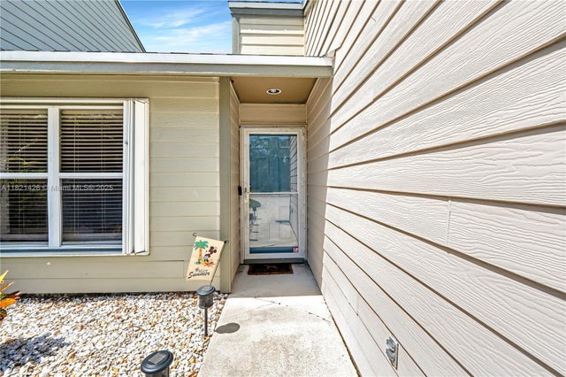 2 of 48 - 894 Ne Sandalwood Pl, Jensen Beach, FL