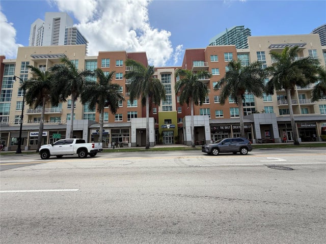 2 of 64 - 2001 Biscayne Blvd 2402, Miami, FL