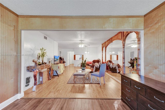2 of 32 - 1750 Ne 191st St 106-1, Miami, FL