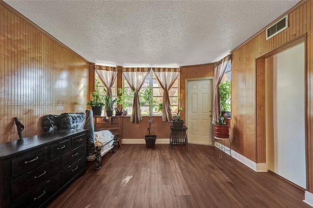 5 of 32 - 1750 Ne 191st St 106-1, Miami, FL