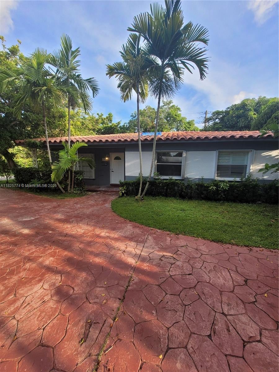 1132 Moffett St, Hallandale Beach