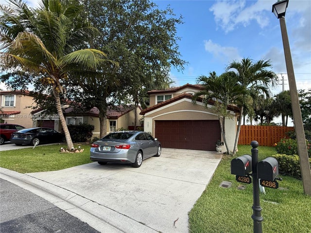 3 of 30 - 4280 Nw 1st Pl, Deerfield Beach, FL