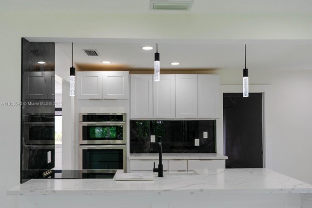 3 of 32 - 1009 Leisure Ln, Boynton Beach, FL