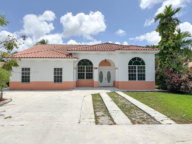 1 of 28 - 25 Ludlam Dr, Miami Springs, FL