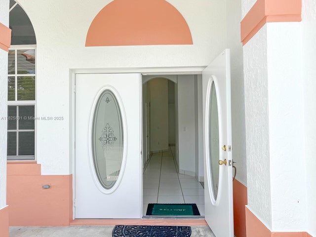 2 of 28 - 25 Ludlam Dr, Miami Springs, FL