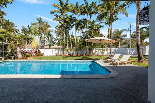 4 of 51 - 4103 Polk St, Hollywood, FL
