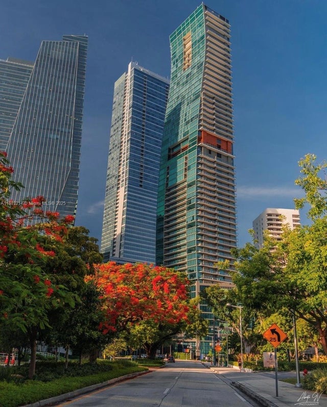 2 of 27 - 1451 Brickell Ave 2306, Miami, FL