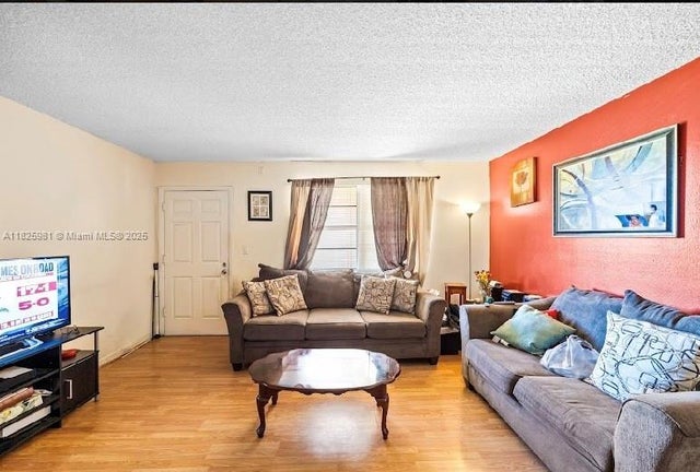 1 of 10 - 301 Nw 177th St 227, Miami Gardens, FL