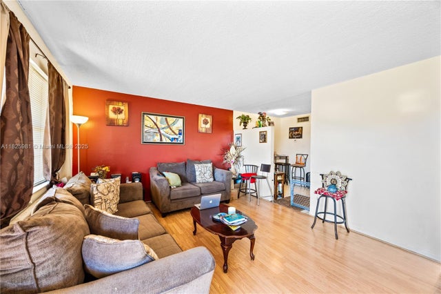 5 of 10 - 301 Nw 177th St 227, Miami Gardens, FL