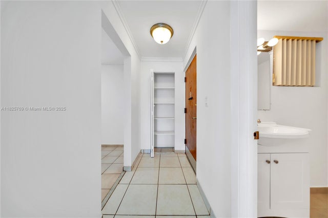 5 of 27 - 7830 Dickens Ave 504, Miami Beach, FL