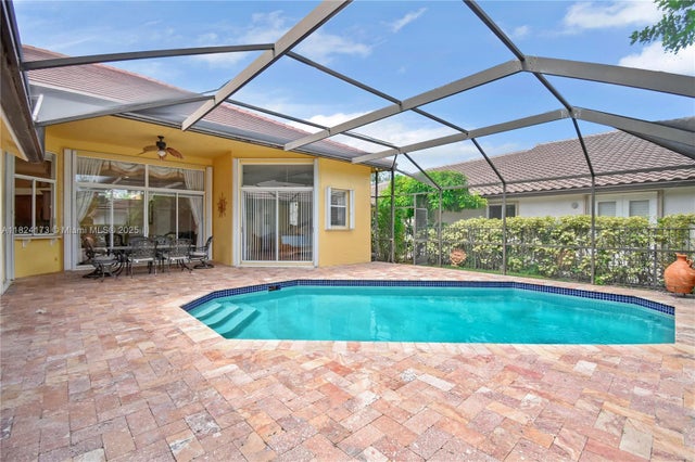 1 of 29 - 2694 Oakbrook Dr, Weston, FL