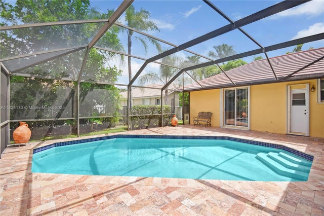 2 of 29 - 2694 Oakbrook Dr, Weston, FL